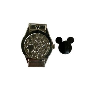 Goofy Chaser Jumping Wrist Watch Face Wave B 2019 Hidden Mickey DLR
Disney Pin
